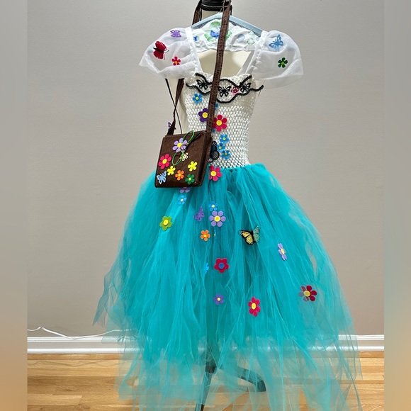 🎃Encanto Mirabel Costume Size 10 - Picture 3 of 7